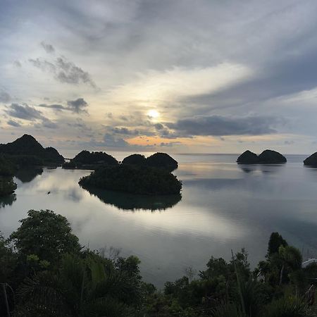 C View Resort Sipalay Exteriör bild